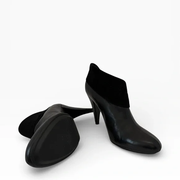 Coach Black Leather Ankle Bootie Heels Size 8.5B - Picture 5 of 16